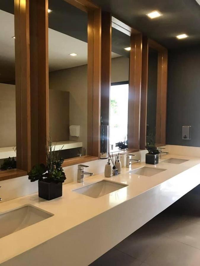 Studio At Viceroy T4 Florence Way Manila Ngoại thất bức ảnh