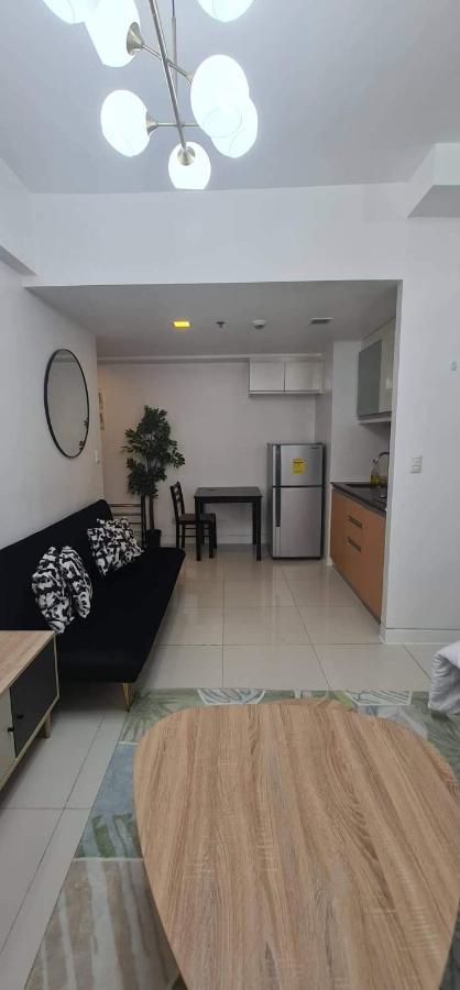 Studio At Viceroy T4 Florence Way Manila Ngoại thất bức ảnh