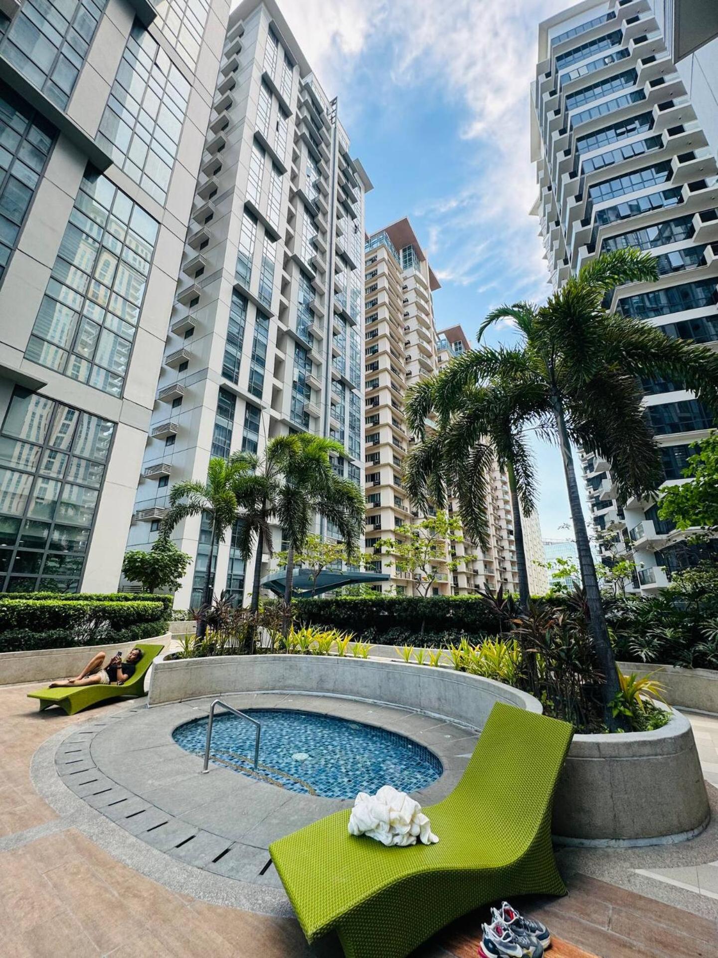 Studio At Viceroy T4 Florence Way Manila Ngoại thất bức ảnh